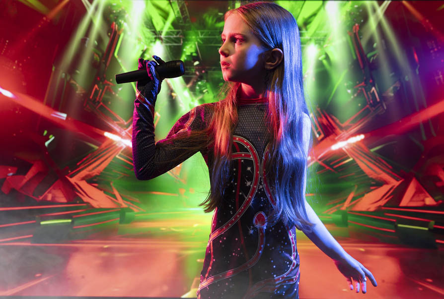 Flash Frames portraits creating unlimited backgrounds in our portraits with AI  